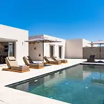 Phoenix With Private Pool & Sea Views Near Naousa 别墅 *