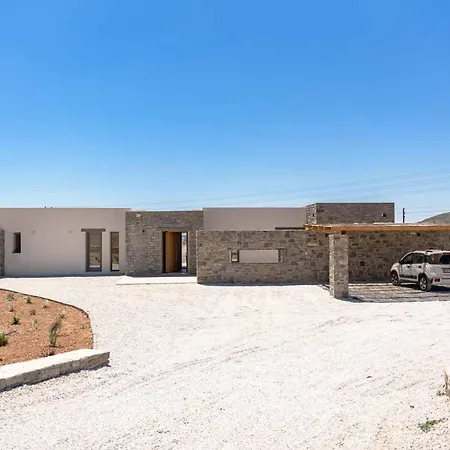 Phoenix With Private Pool & Sea Views Near Naousa Ampelas