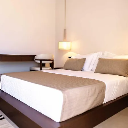 Phoenix With Private Pool & Sea Views Near Naousa Ambelász