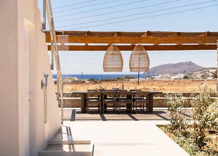 Villa Phoenix With Private Pool & Sea Views Near Naousa Ampelas