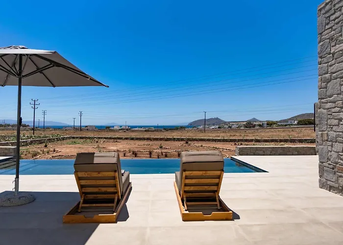 Phoenix With Private Pool & Sea Views Near Naousa