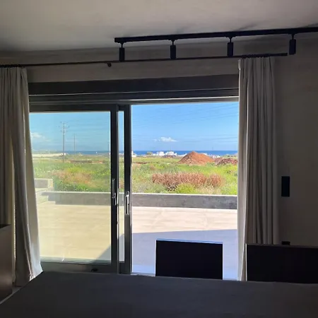 Phoenix With Private Pool & Sea Views Near Naousa Villa *